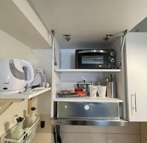 Vatos Studio Apartment *